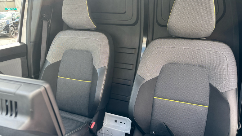 Renault Kangoo L2 E-Tech LL21 90kW 44kWh Advance [Safety] Van Auto